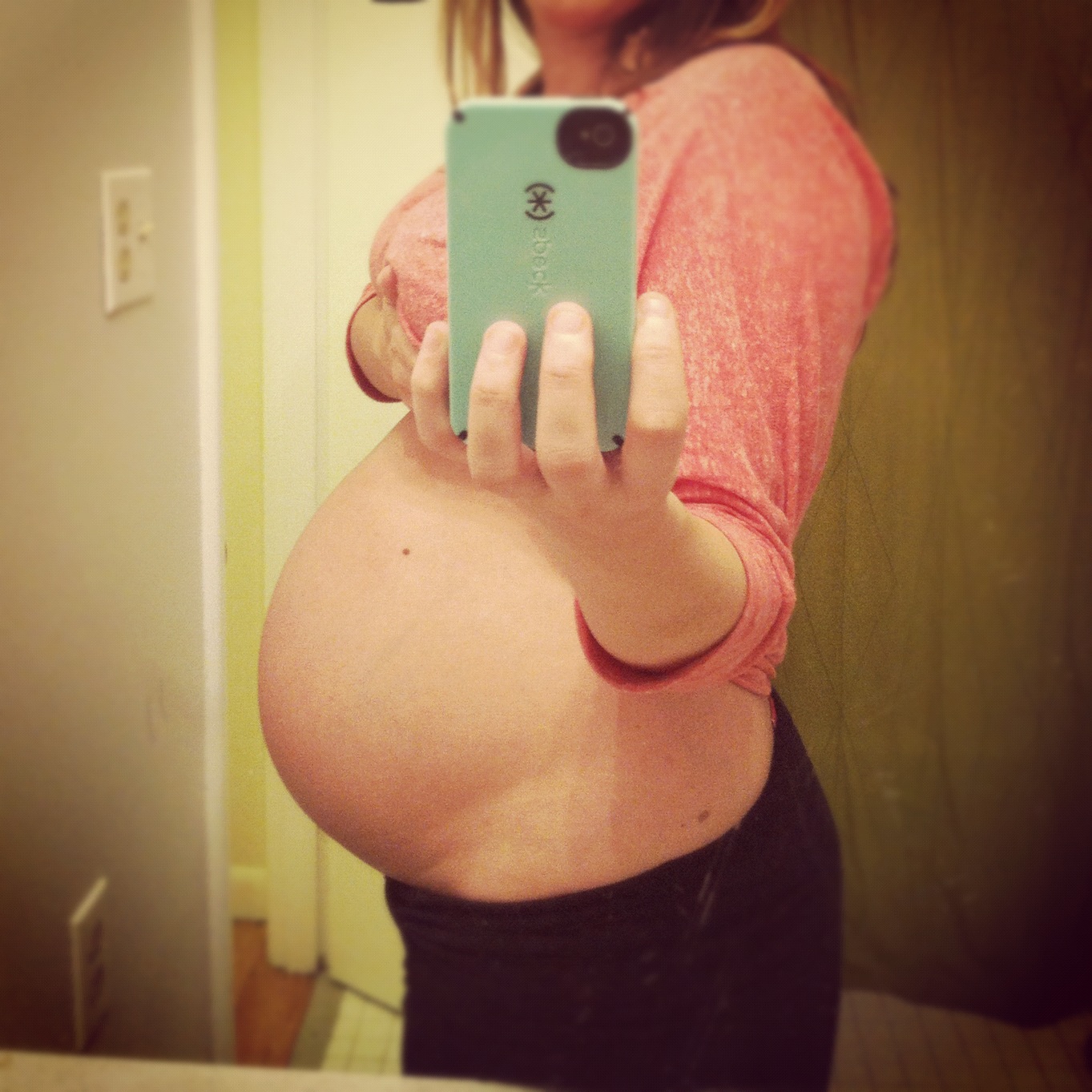 опустился живот фото до и после. фото животиков на 34 неделе беременности. опустился живот на 34 неделе беременности. опущенный живот перед родами. опустился живот на 34 неделе беременности.