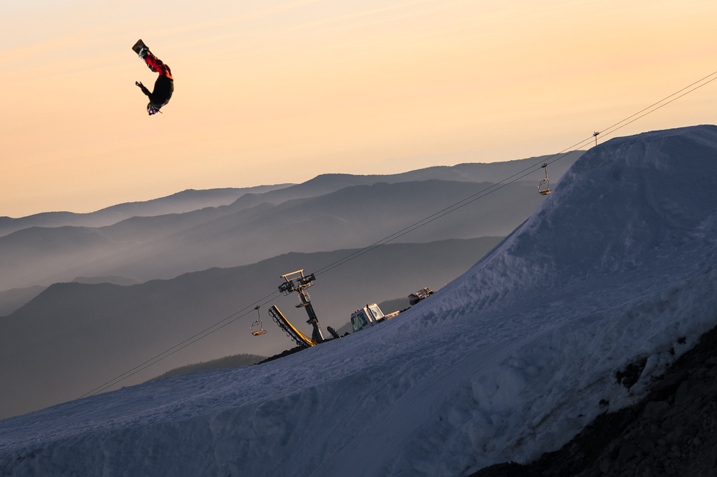 SETH HILL SNOWBOARDING Summer Snowboarding at High Cascade Snowboard Camp