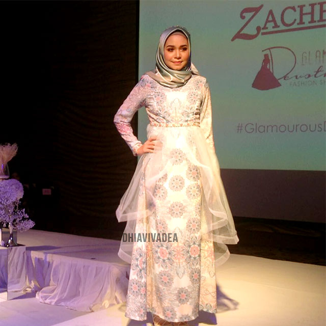Anzalna Nasir Tampil Manis Bertudung Di Fashion Show Zacheela 24