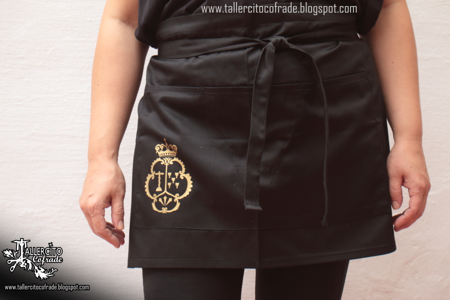 Delantal y Mandil personalizados para Cofradía de Antequera para la Feria de Agosto Delantal y Mandil personalizados para Cofradía de Antequera para la Feria de Agosto