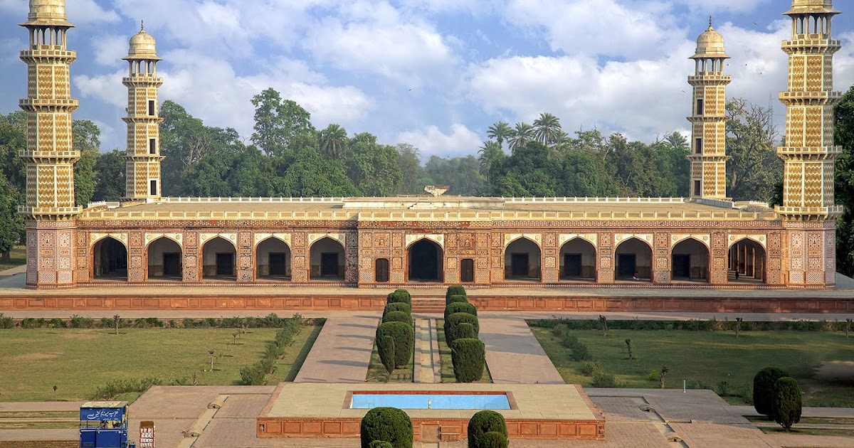 Tomb of Jahangir Lahore Trango Tours