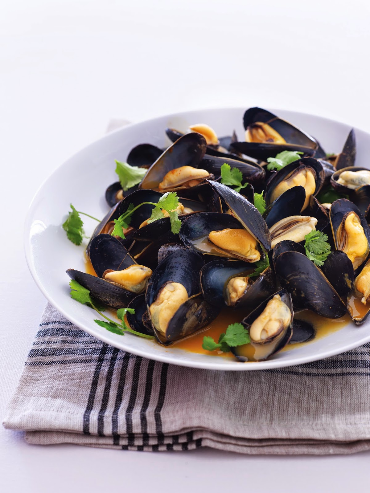 Steamed Mussels in Coconut Curry Broth