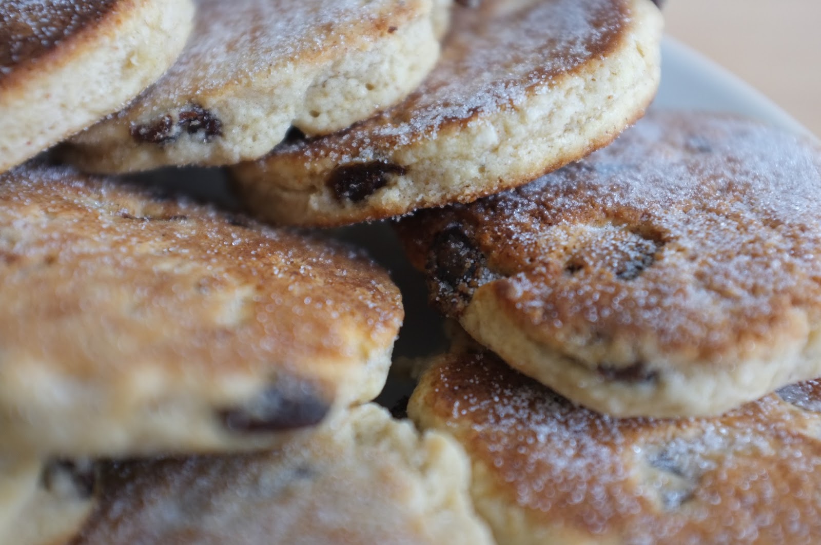 A little shop in Tokyo: Welsh cakes for hanami in Tokyo (recipe!)