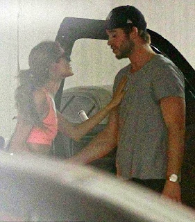 Liam Hemsworth First Kiss In Beverly Hills With New Girlfriend, Eiza González 