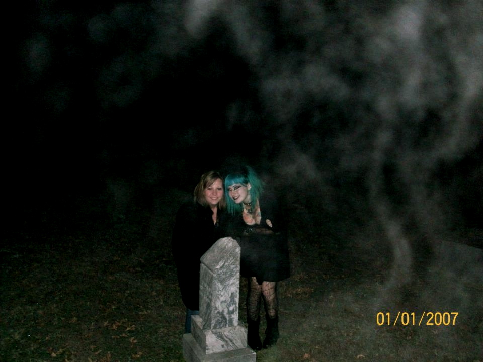 Allison Eckfeldt The Witch's Grave, Skiatook Oklahoma My Ghost Investigating Series.