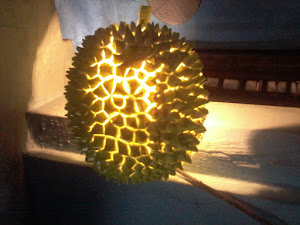 Replika durian lampu