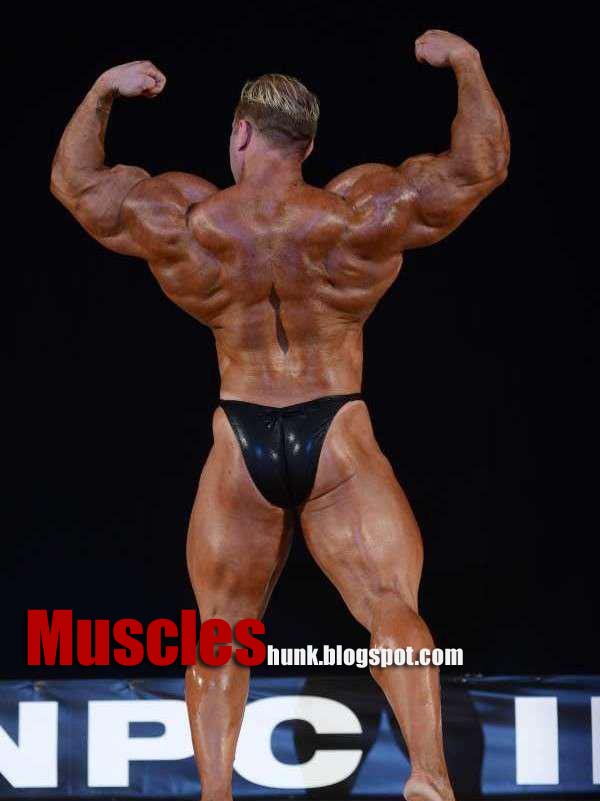 Dennis Wolf Guest Posing Pittsburgh Pro Bodybuilding and Fitness Zone