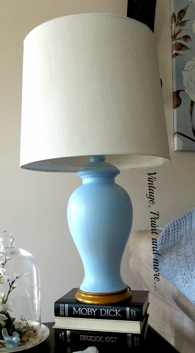 DIY Lamp Makeover - painting an old lamp, painting a lamp shade, using chalk paint to paint a lampshade