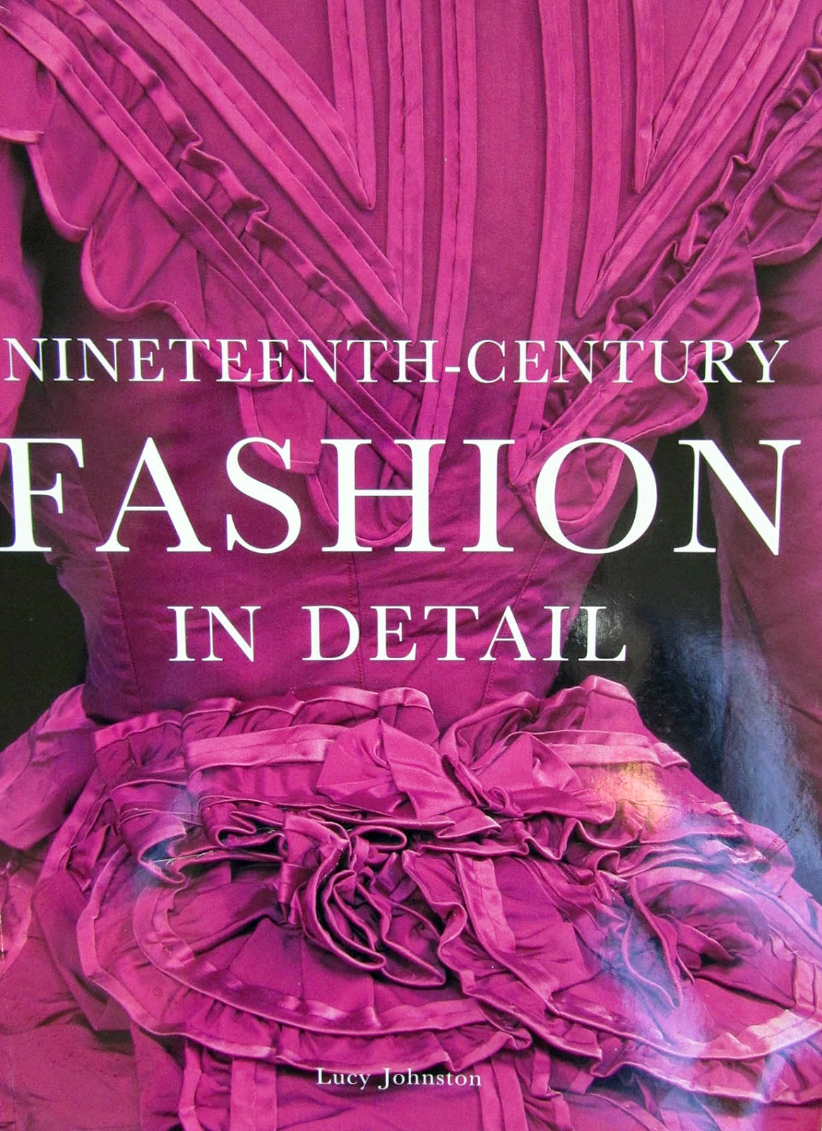 book: Fashion in detail