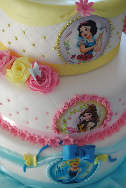 torta con le principesse per un primo compleanno
