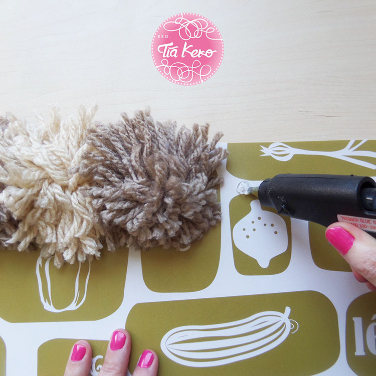 Tía Keko manualidades niños y pompones