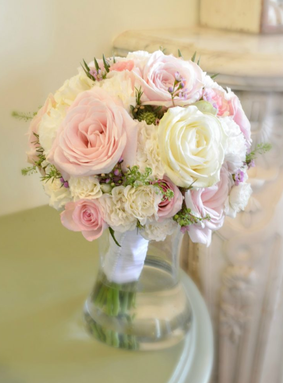 Types of Flowers Commonly Used for Bridal Bouquets