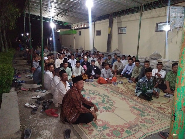 Pengajian Desa Doyong : Kunci Hidup Bahagia Menurut Islam Pengajian Desa Doyong : Kunci Hidup Bahagia Menurut Islam