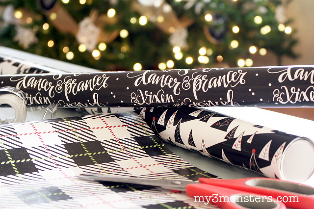 These FREE printable wrapping paper sheets from / are DARLING!!  Must download and use!