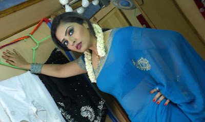 Tamil-Actress-Mumtaz-In--Saree-Photos