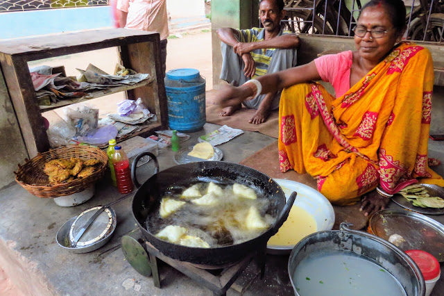 The singara and the vegetable chop in the making Amadpur Burdwan Chaudhuribari Heritage Homestay at Amadpur near Memari Burdwan in West Bengal
