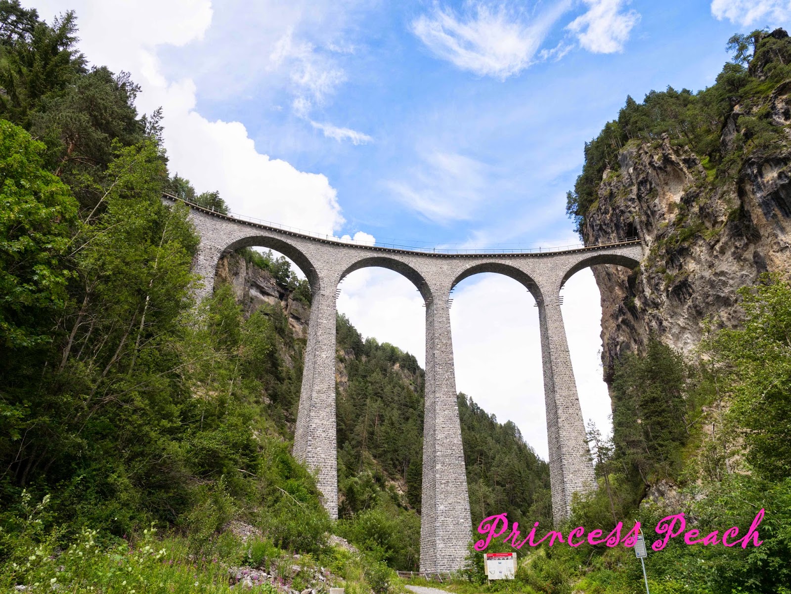 Landwasser-Viaduct 蘭德瓦沙拱橋