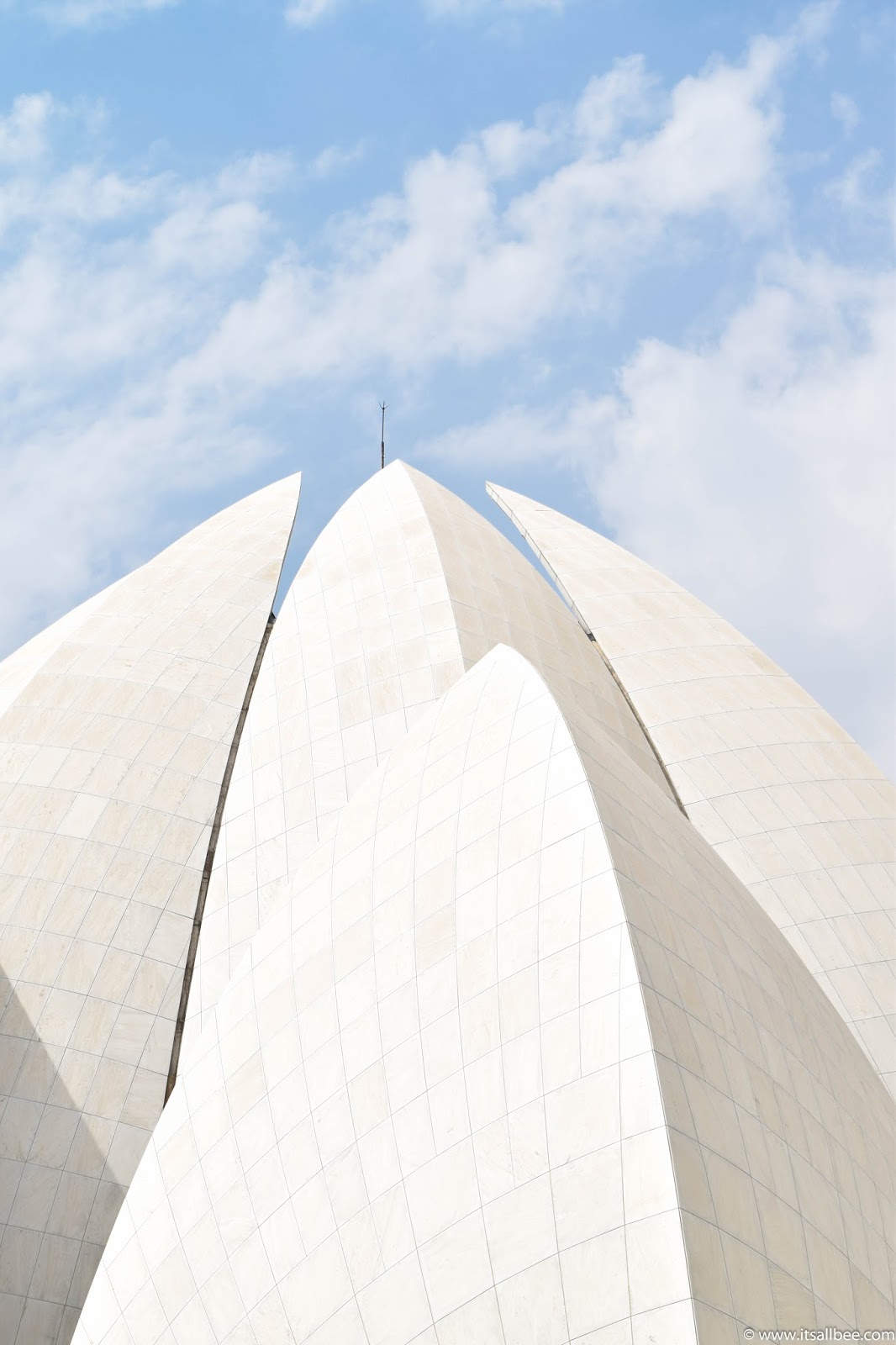 Lotus Temple of Delhi- Exploring The Bahai Temple in New Delhi