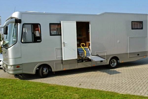50 fantastic luxury motor-homes on wheels!