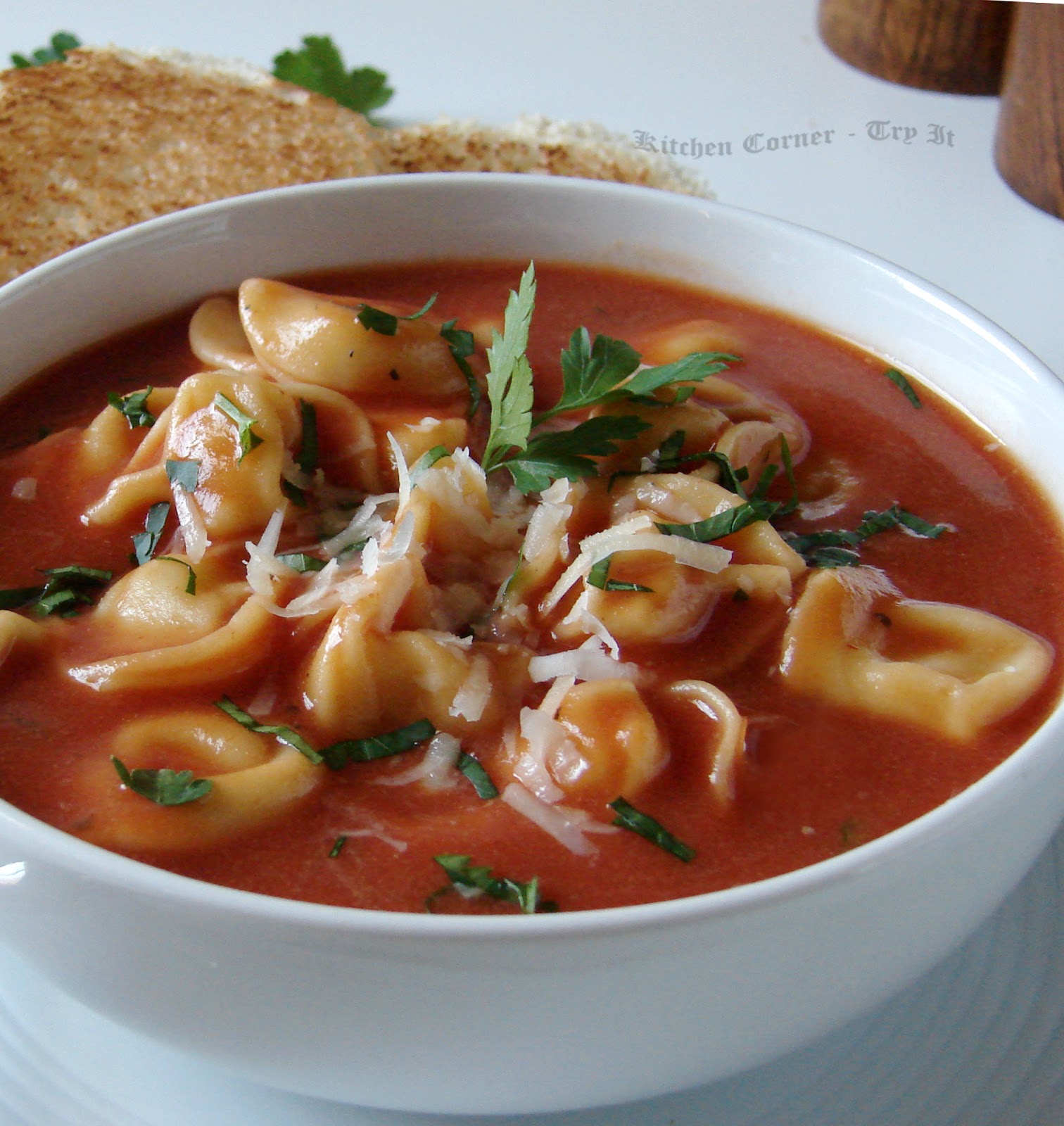 Tomato Tortellini Soup