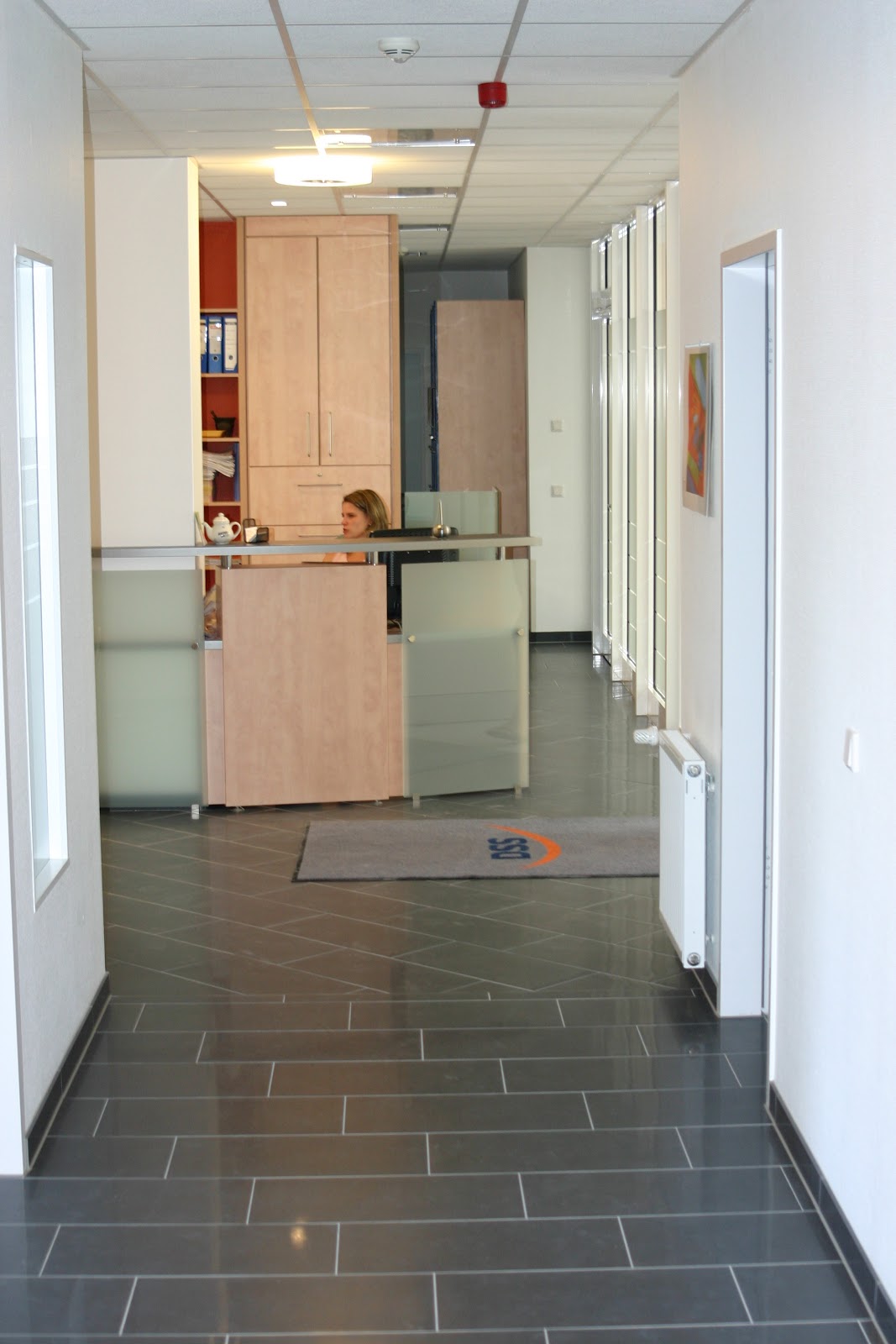 Strobel Fliesen Strobel Fliesen Fur Kardiologischen Praxis Im Gesundheitszenturm Am Stadtkrankenhaus Schwabach Drs Reiss Und Seyerlein