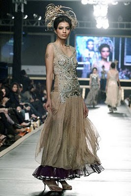 Fashion World: Hoorain Collection at Bridal Couture Week 2011 | Maidens ...
