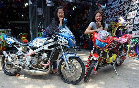 Modifikasi Kawasaki Ninja R 150 Velg Jari Jari - Cara Modifikasi Ninja R 150 Super Kips 2 Tak Gaya Simpel Minimalis Terbaru Modifikasi Kawasaki Ninja R 150 Velg Jari Jari - Cara Modifikasi Ninja R 150 Super Kips 2 Tak Gaya Simpel Minimalis Terbaru