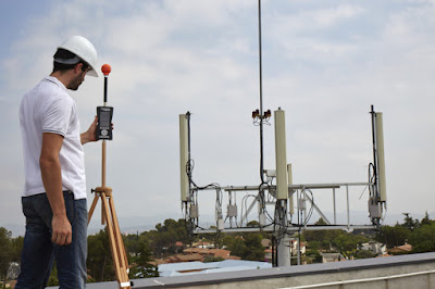 Wavecontrol SMP2 emr cihazı ile baz istasyonu kaynaklı elektromanyetik radyasyon ölçümü Wavecontrol SMP2 emr cihazı ile baz istasyonu kaynaklı elektromanyetik radyasyon ölçümü
