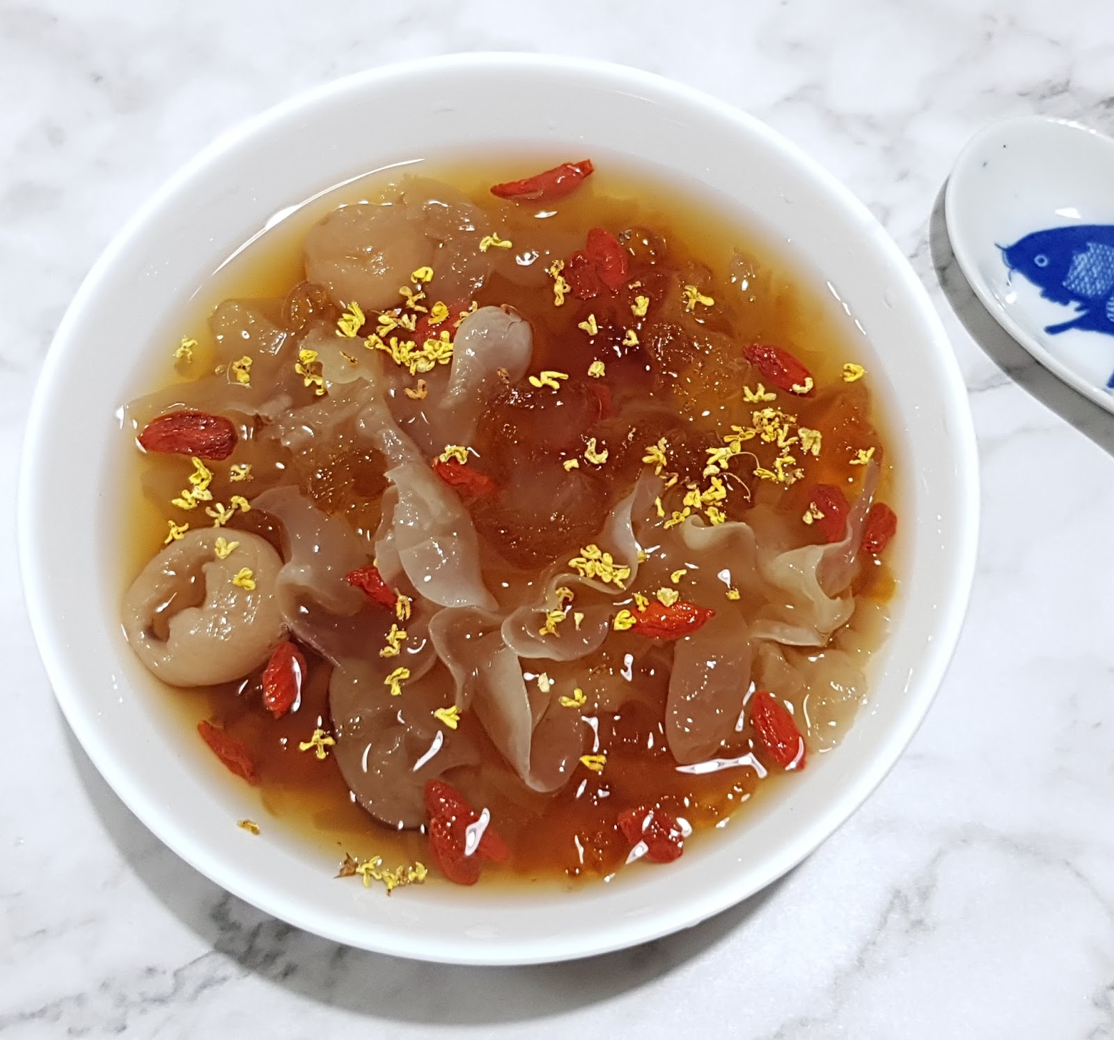 Ah Gim's Playground Peach Gum Dessert 桃胶糖水