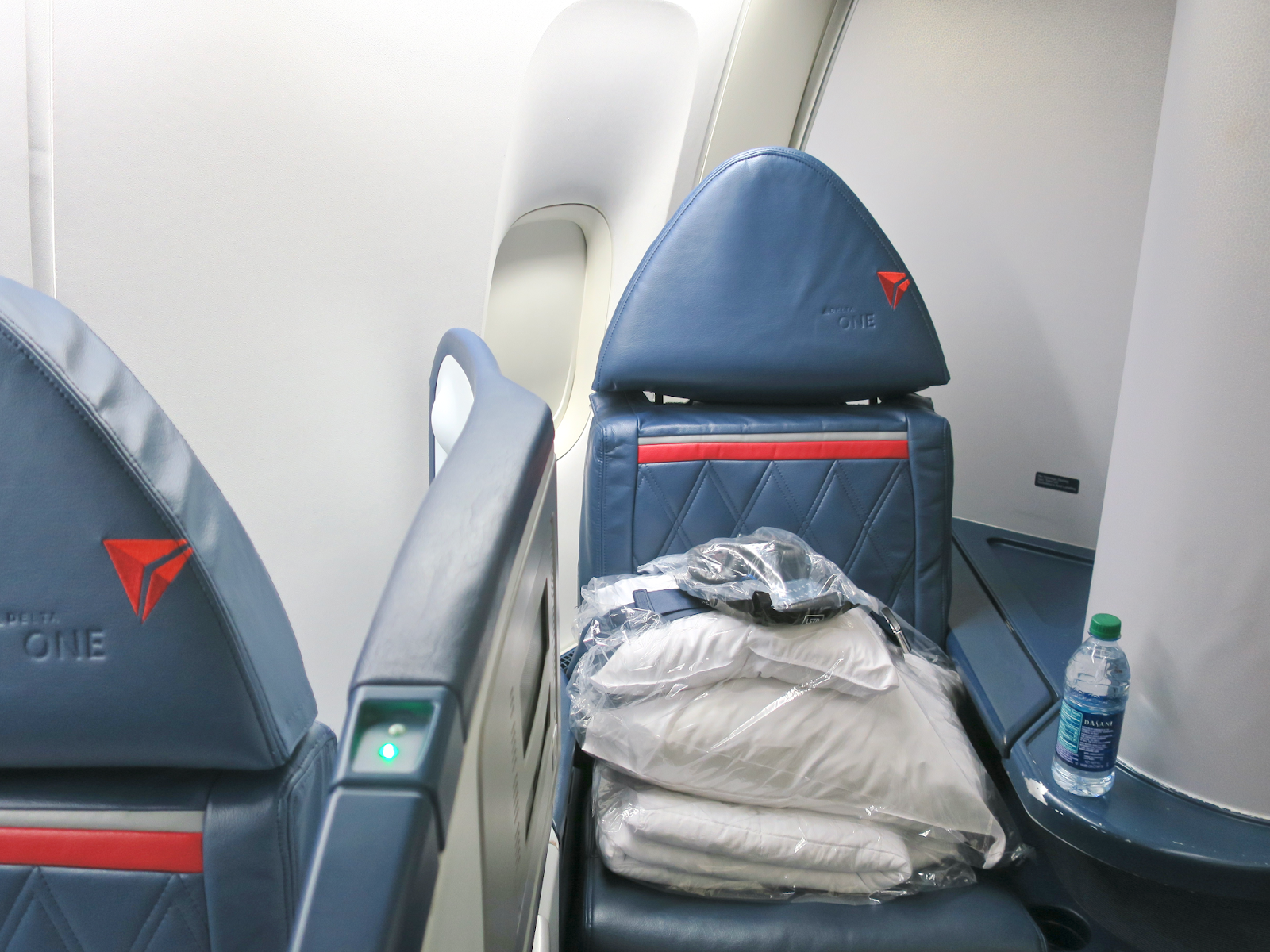 THE BEST SEAT ON DELTA'S 777