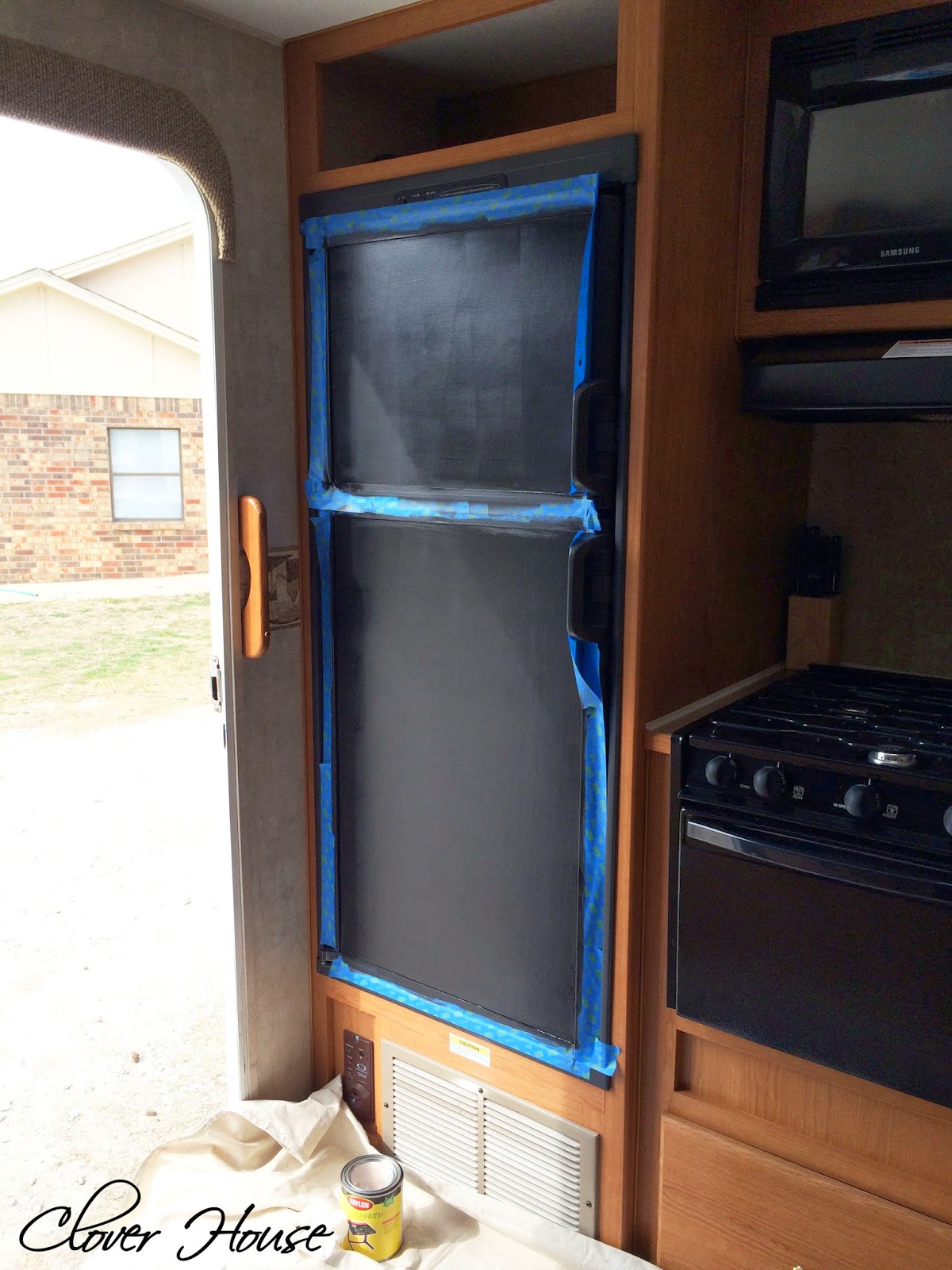 RV Makeover Quick Take: RV Refrigerator Chalkboard in 5 Simple Steps - Road  Trip Tails