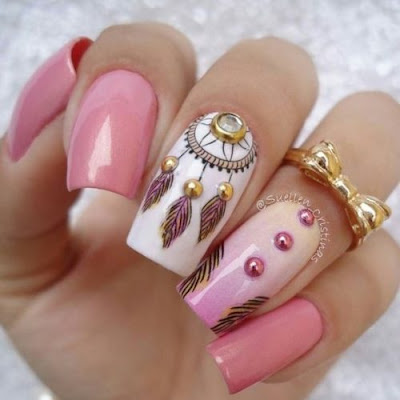 Uñas decoradas con atrapasueños Uñas decoradas con atrapasueños
