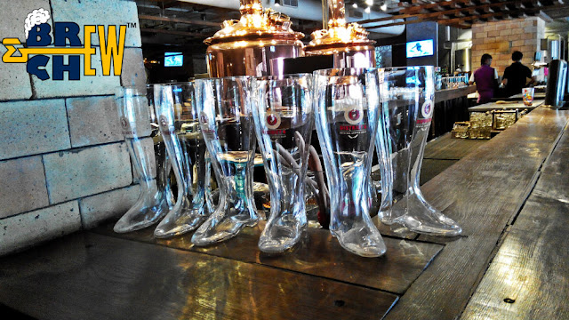 District 6 - Pub, Brewery and Kitchen Foot long Glass