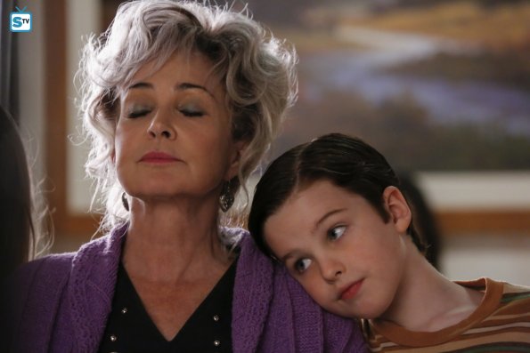 Young Sheldon - Poker, Faith, and Eggs - Review: "Is Dad Really Ok?"