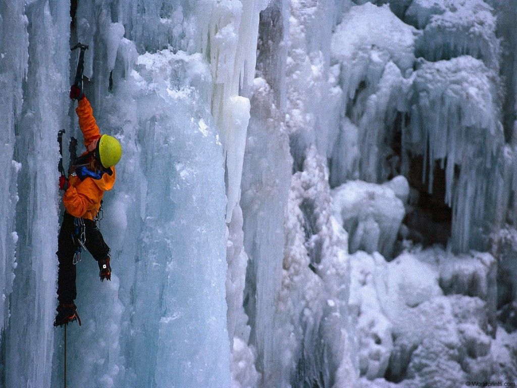 http://2.bp.blogspot.com/-Cqu0OXF_9rE/TpprWF6Zr9I/AAAAAAAAAFM/laec1mVE8Gs/s1600/amazing_climbering_in_glacier.jpg