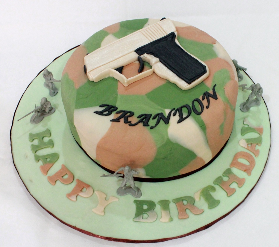 С днем рождения бойцу сво. С днем рождения солдат. Открытка с днём рождения солдату. С днём рождениясолдату. Поздравления с днём рождения солдату.