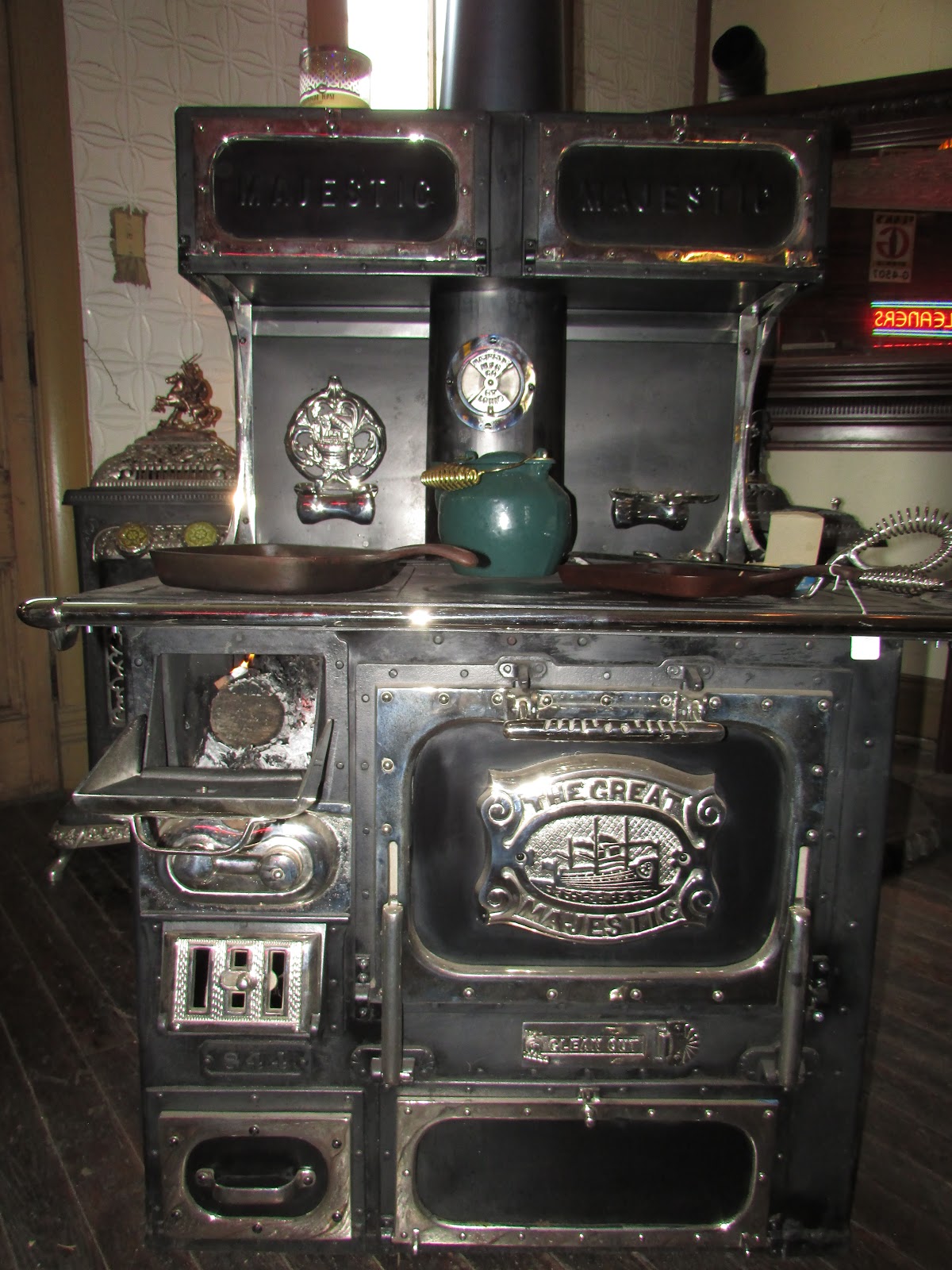 Wood Cookstove Cooking Cookstove Road Trip to Mill Creek Antiques in Paxico, Kansas