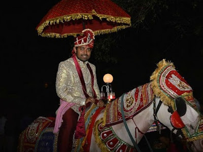 roit-raj-riding-horse-to-marry-deepika-singh