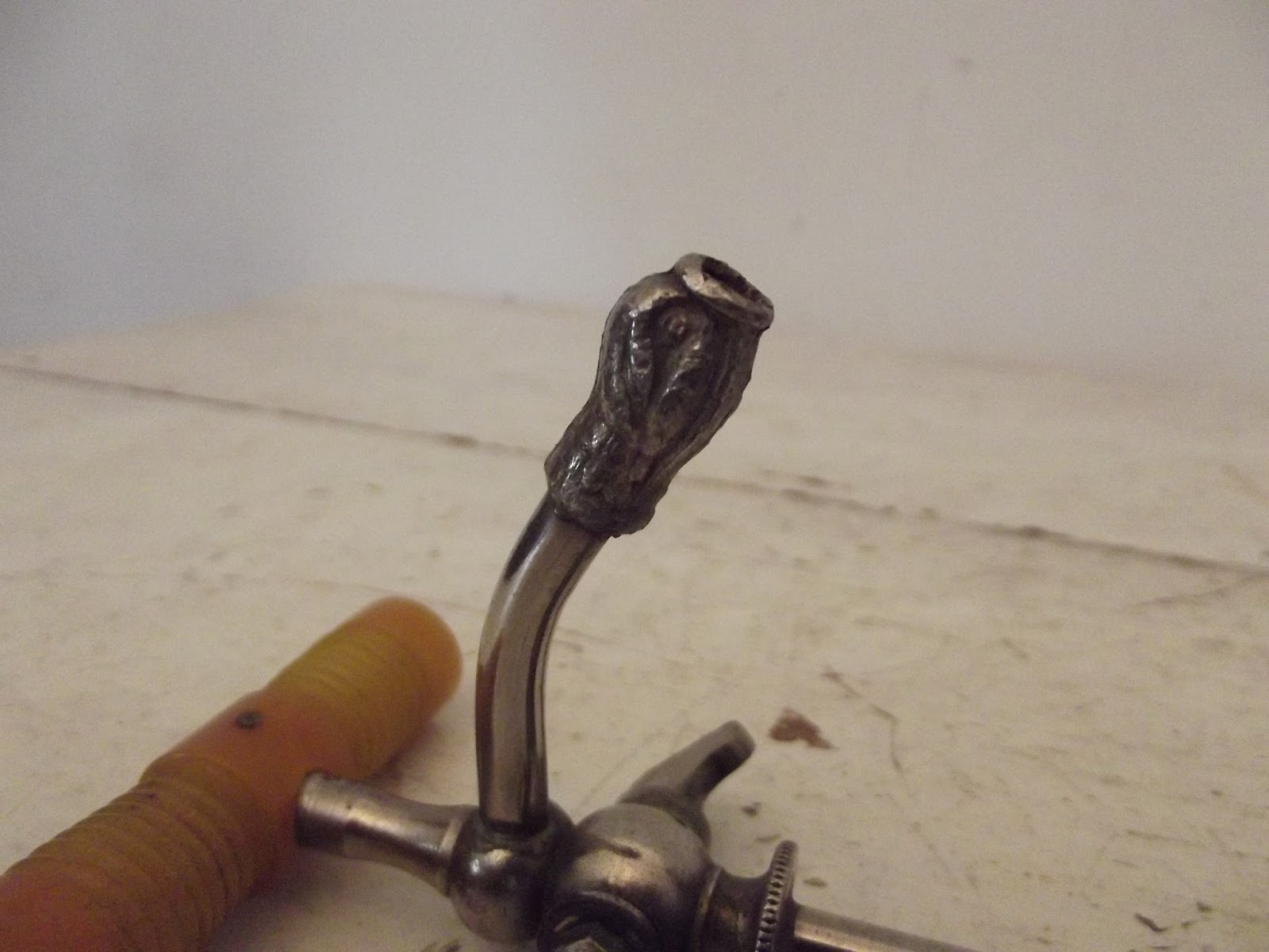 Pique-fût Ancien Robinet Tonneau Vin – Tête De Cygne – XIXe Siècle, Métal Argenté