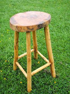 Handmade Matt: Wooden Rustic Stool