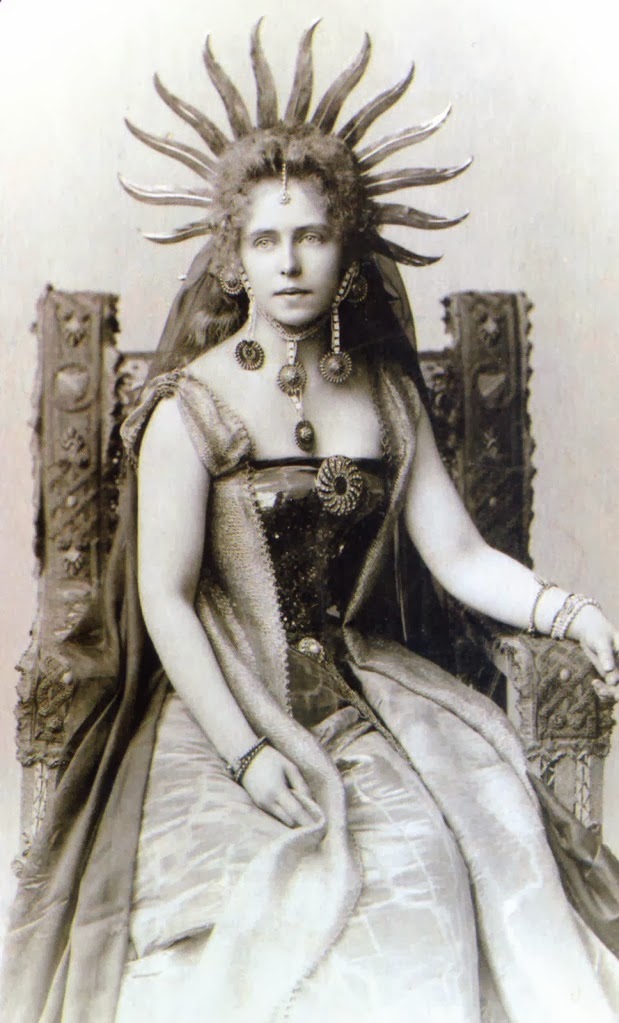 TYWKIWDBI ("TaiWikiWidbee") Queen Marie of Romania