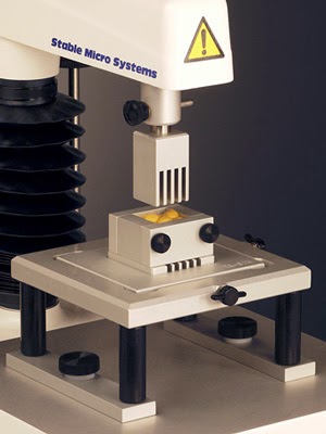 AACCI Standard Method for testing pulses Mini Kramer Shear Cell attachment fitted to a TA.XTpus texture analyser for testing pulses
