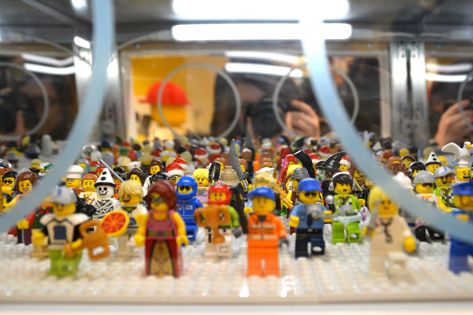 Lego Store Promenade Catherine / Autour de