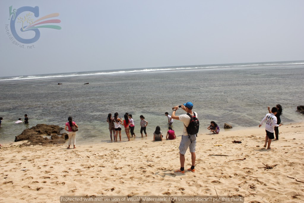 Tiket Masuk Ke Pantai Santolo Garut