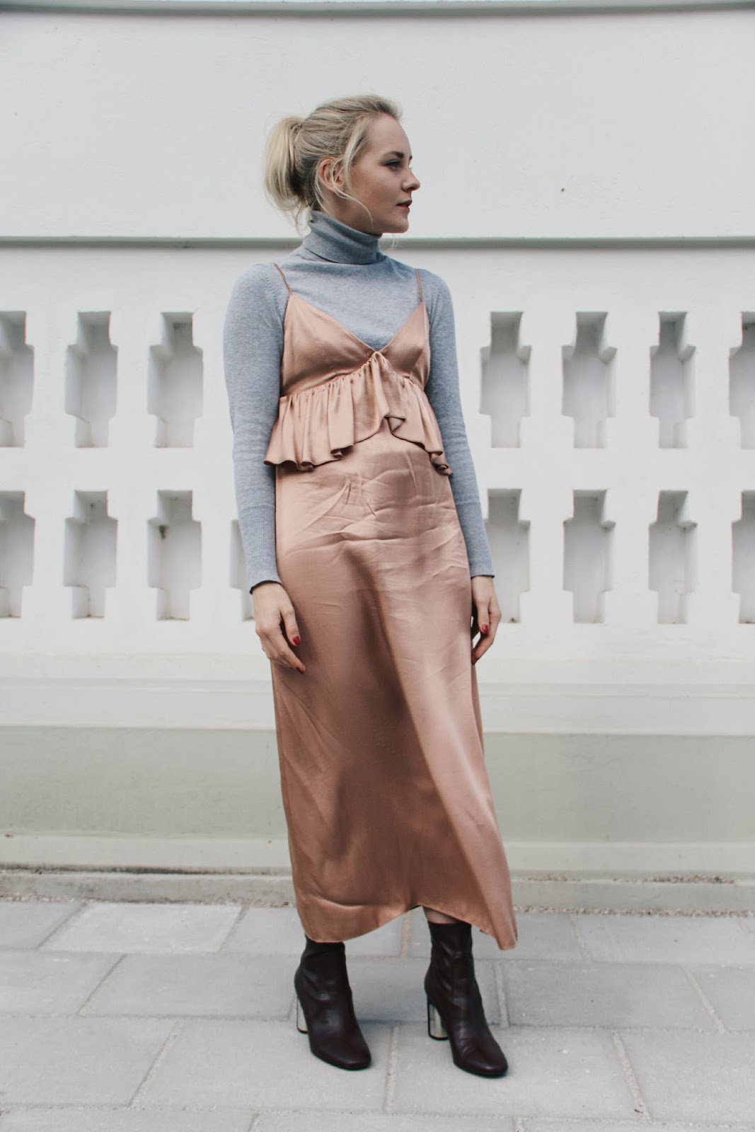 Turtleneck // Slip dress - Fashion–picture