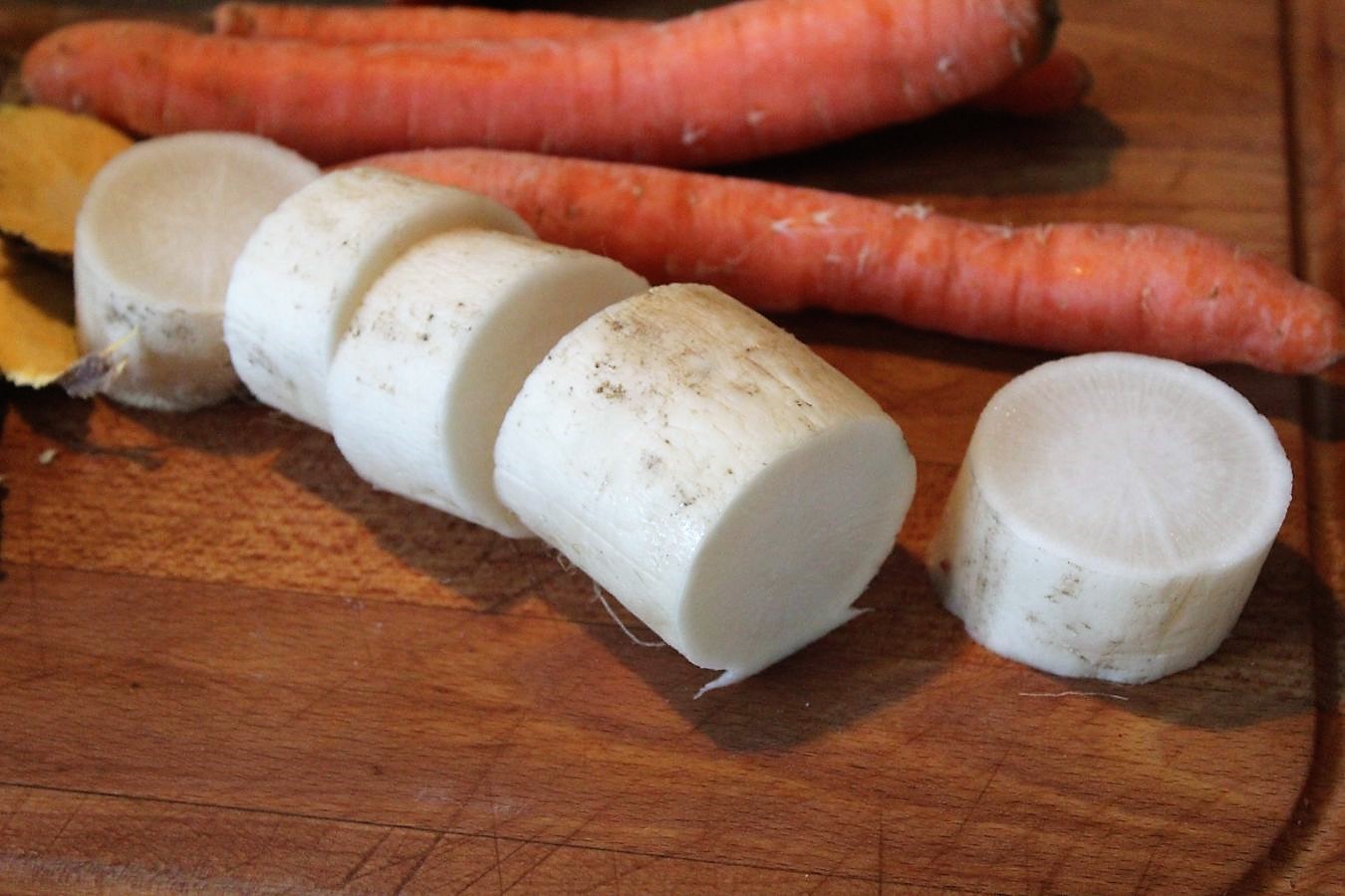 Hühnerbrühe aus Knochen – Hier kommt nichts weg! – glatzkoch.de