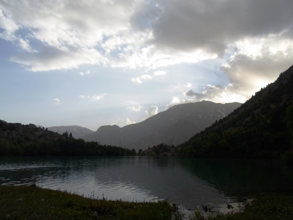 Река каратаг в таджикистане