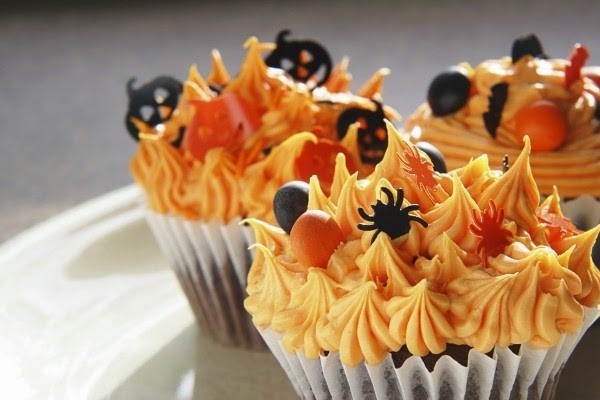 DIY table decorations – Halloween decoration themselves make