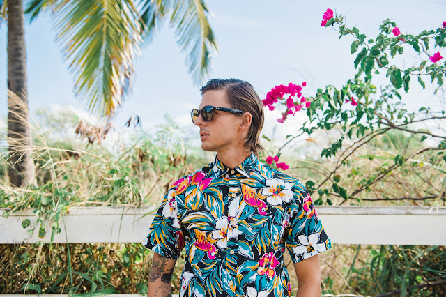 Continuing the collaborations between homegrown Aloha wear brand Roberta Oaks and POW! WOW! The fourth in the series are two short-sleeved button-ups aptly titled Waimanu and Kawaiahao.