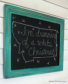 Christmas Porch Decor, http://bec4-beyondthepicketfence.blogspot.com/2015/12/home-for-christmas-home-tour-blog-hop.html